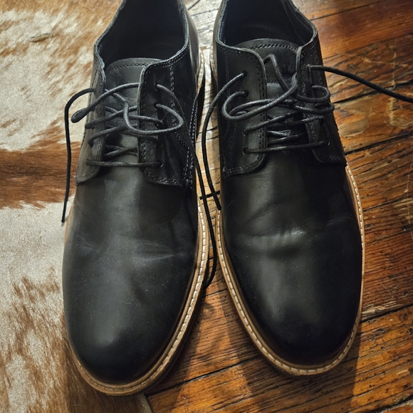 Mens Cole Haan Black Leather Derby Shoes with Tan Contrast Welt main image 6